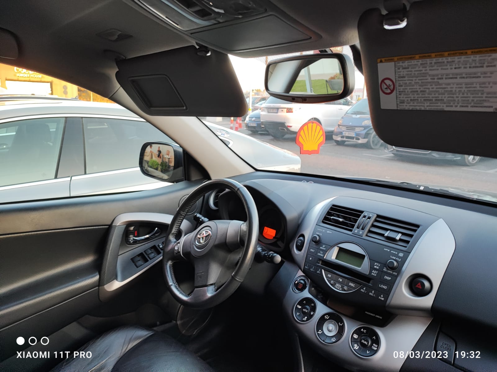 Toyota RAW 4 EXTRA FULL OPTION