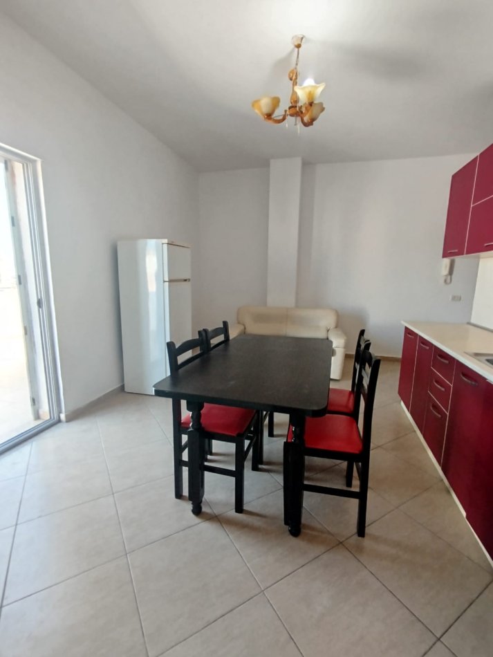 Durres, jepet me qera apartament 1+1+Ballkon Kati 7, 78 m² 250 € (Aleksander Goga)