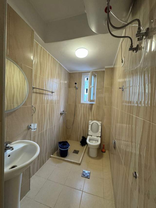 Tirane, jepet me qera apartament 1+1+A+BLK Kati 3, 70 m² 500 Euro (prane Vodafonit)