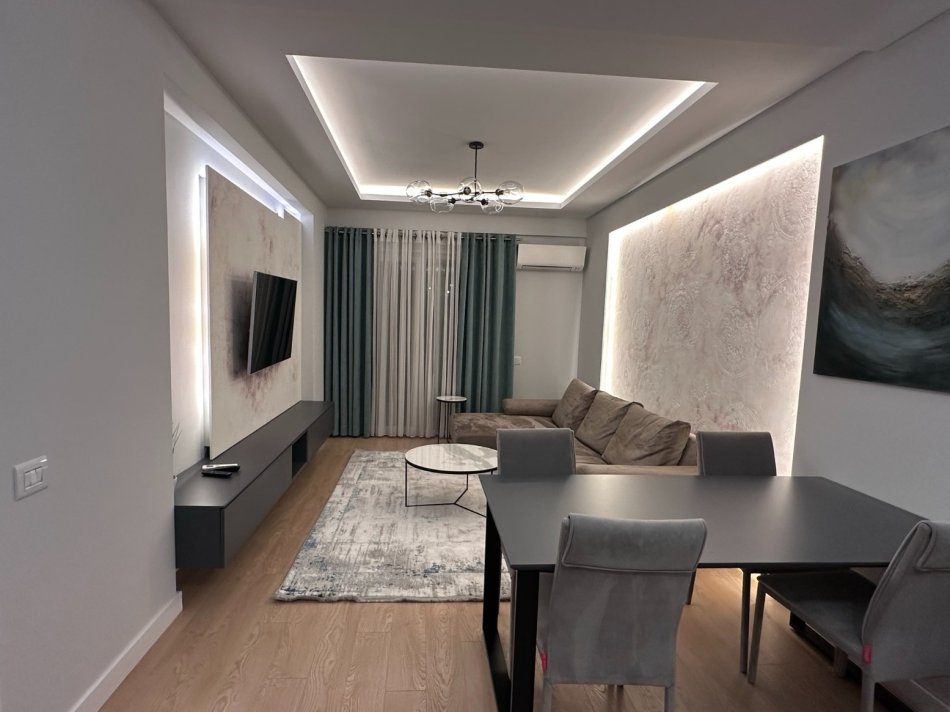 Tirane, shitet apartament 2+1+Ballkon Kati 6, 95 m² 173.000 € (Yzberisht)