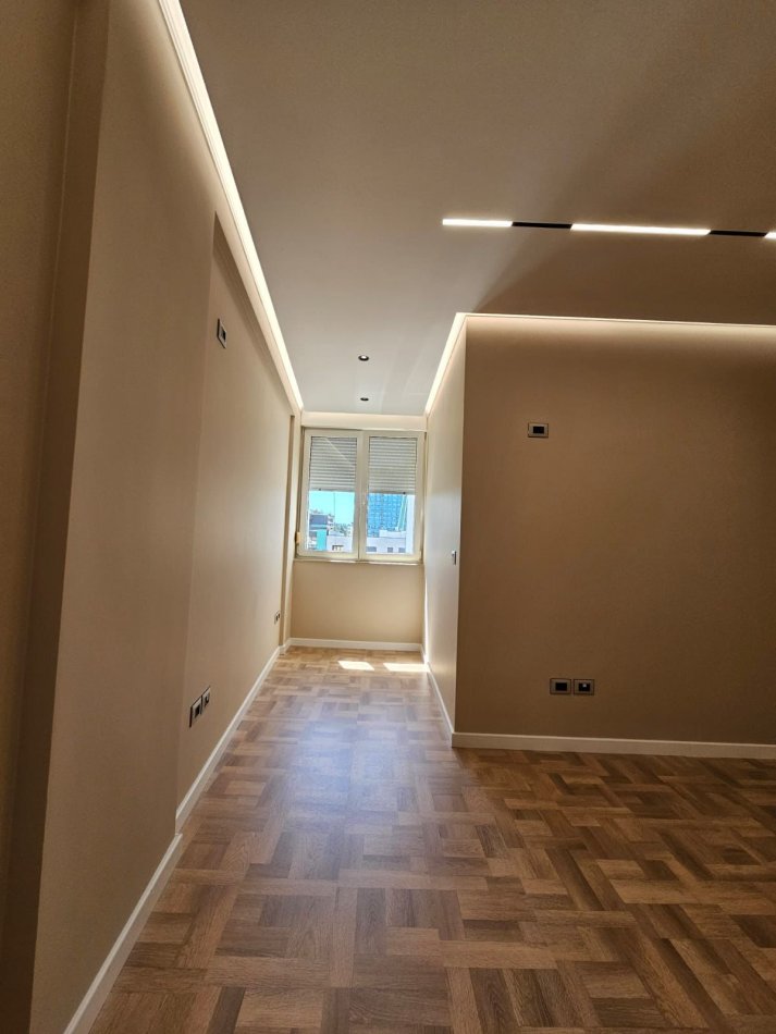 Tirane, jepet me qera apartament 3+1 Kati 5, 120 m² 1.800 € (rruga dervish hima)