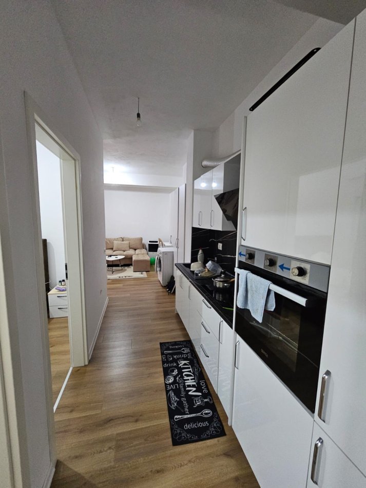 Tirane, shitet apartament 2+1 Kati 1, 73 m² 115.000 € (ali demi)