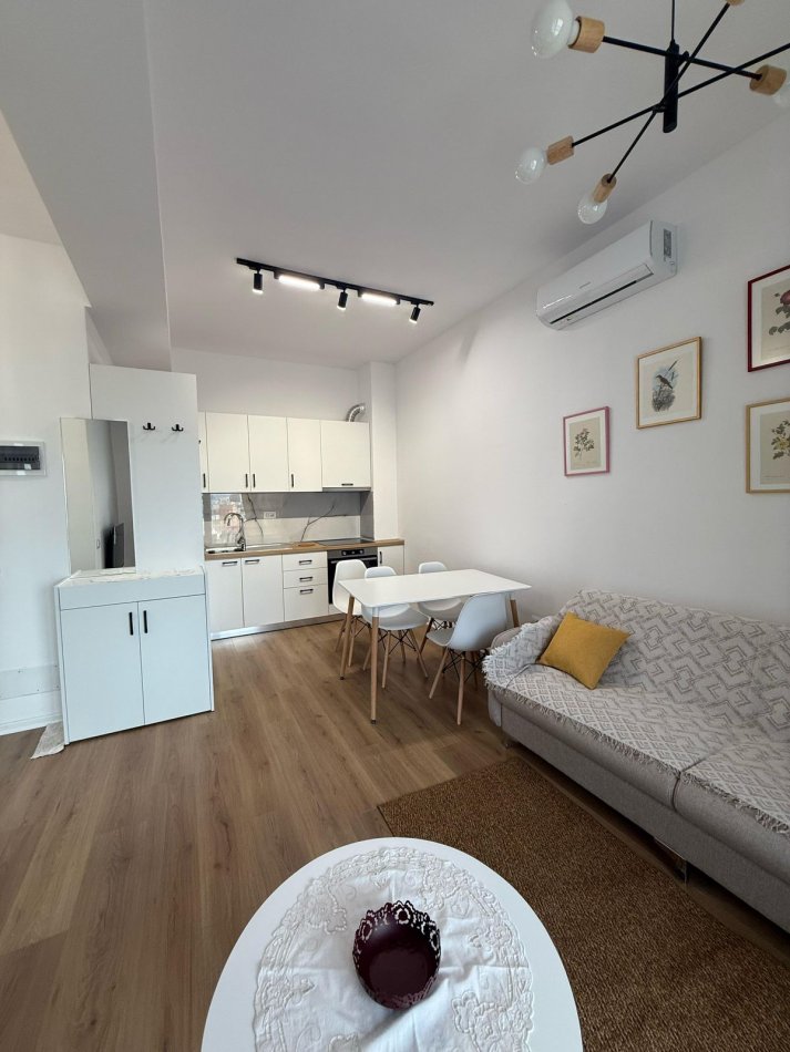 Tirane, jepet me qera apartament 1+1 Kati 3, 67 m² 400 € (ali demi)
