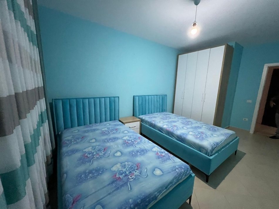 Tirane, jepet me qera apartament 2+1 Kati 5, 90 m² 600 € (rruga 5 maji)