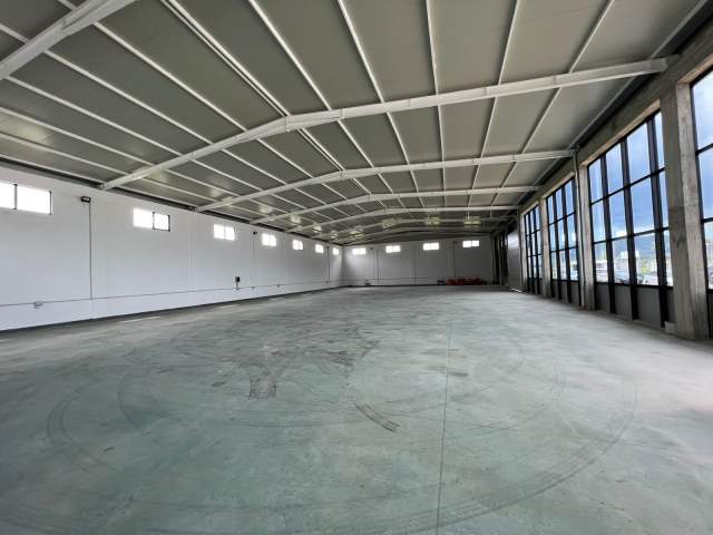 Tirane, jepet me qera magazine 800 m² 4.000 Euro (Tirana Business Park)