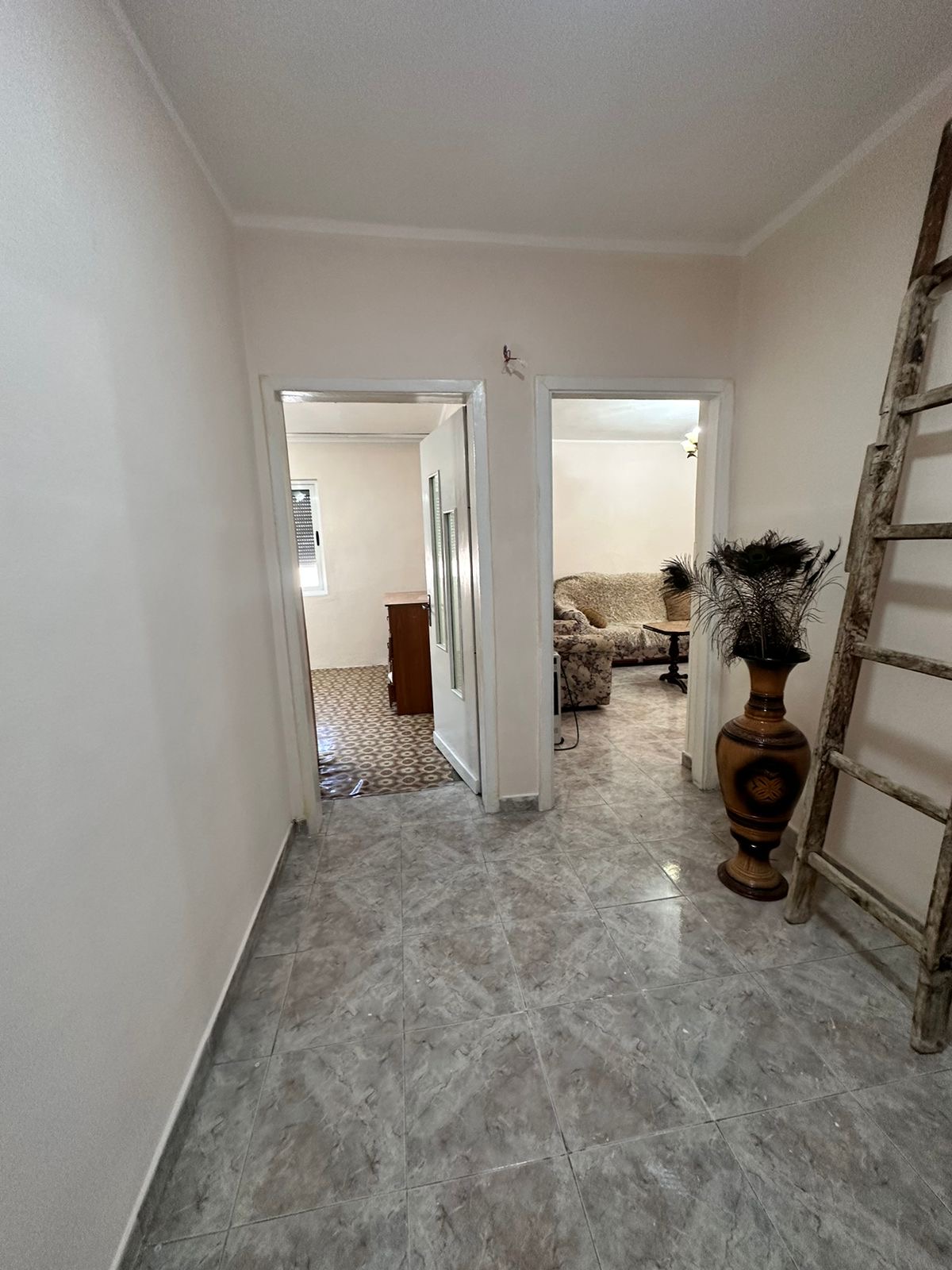 Apartanent 2+1 per qira tek Fortuzi Tirane