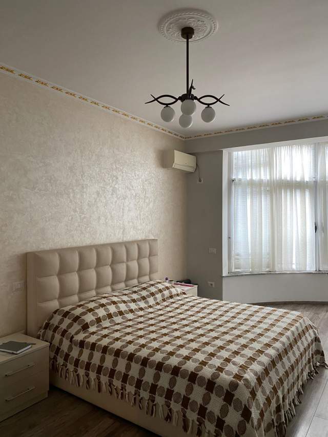 Tirane, jepet me qera apartament 2+1 Kati 2, 113 m² 450 Euro (Astiri)