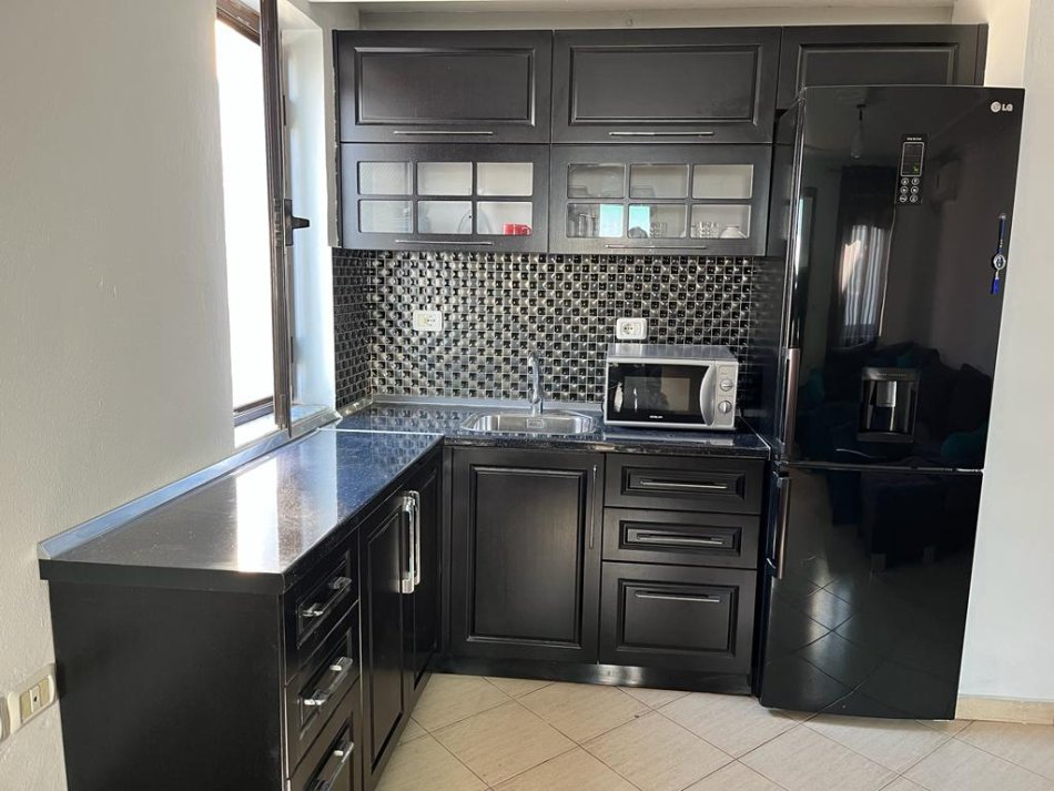 Tirane, shitet apartament 1+1 Kati 5, 51 m² 90.000 € (Brryli)