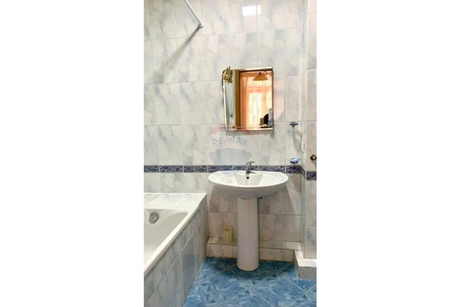 Tirane, jepet me qera apartament 1+1+Ballkon Kati 3, 54 m² 600 € (Stadiumi Air Albania)