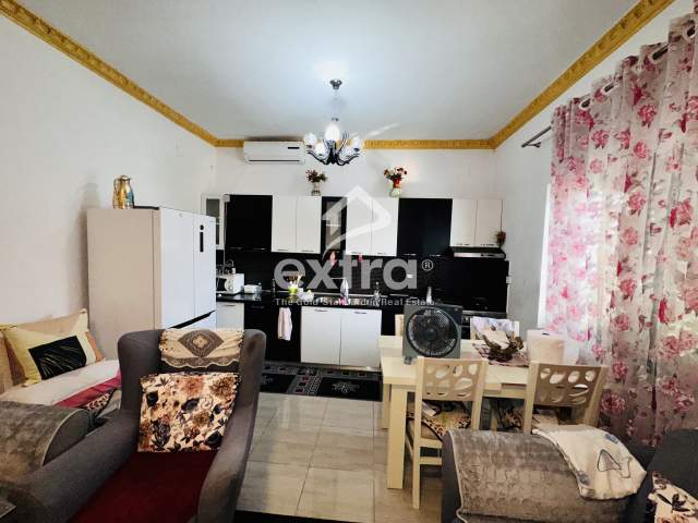 Shkoder, jepet me qera shtepi 2 Katshe Kati 2, 120 m² 300 Euro (Shkolla Austriake)