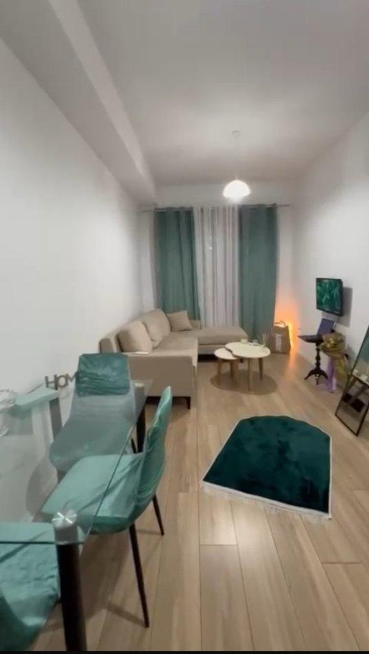 Tirane, jepet me qera apartament 1+1 Kati 4, 65 m² 400 € (Ali Dem)