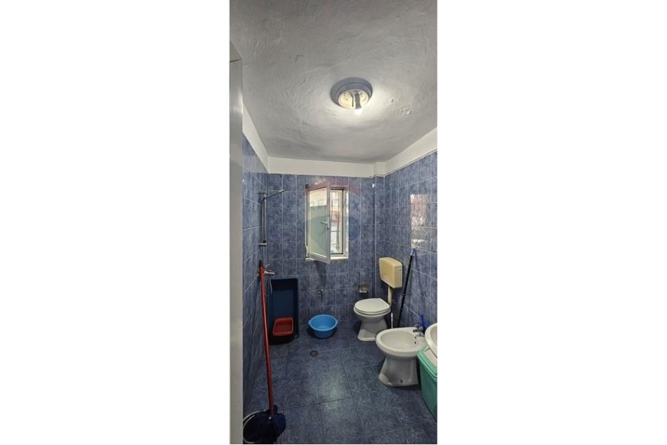 Tirane, shitet apartament 2+1 Kati 1, 73 m² 92.000 € (Ali Dem)