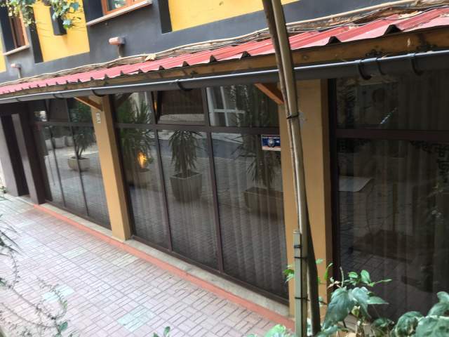Tirane, shitet lokal Kati 0, 143 m² 499.000 Euro (Bulevardi Bajram Curri Tirane)