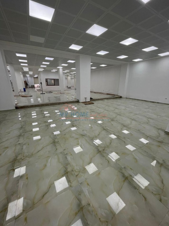 Ambient Biznesi Me Qira Tek Stacioni I Fundit I Porcelanit Fresk