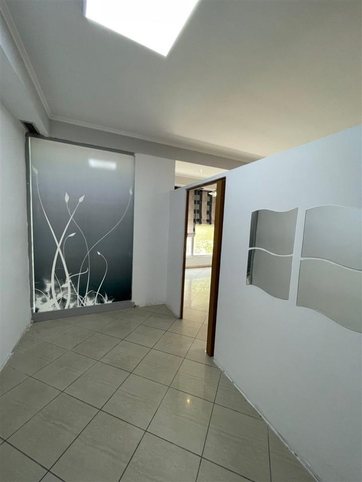 Tirane, shitet ambjent biznesi Kati 2, 60 m² 180.000 € (Islam Alla)