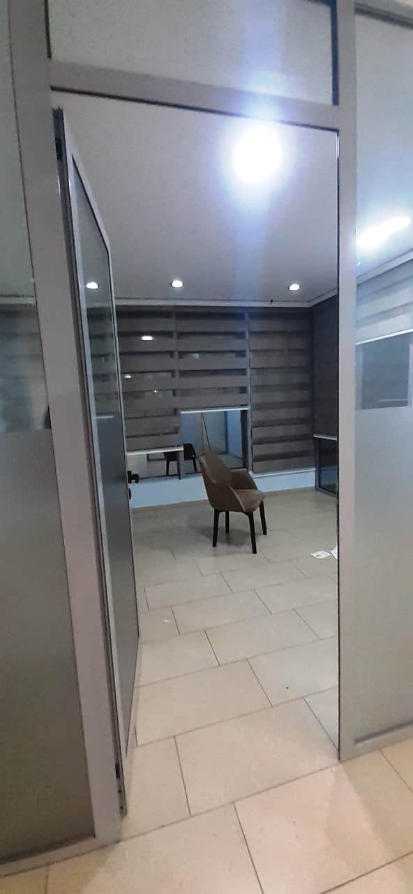 Tirane, jepet me qera ambjent biznesi Kati 2, 120 m² 500 Euro (21 dhjetori)
