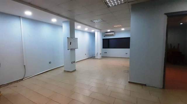 Tirane, jepet me qera ambjent biznesi Kati 2, 120 m² 500 Euro (21 dhjetori)