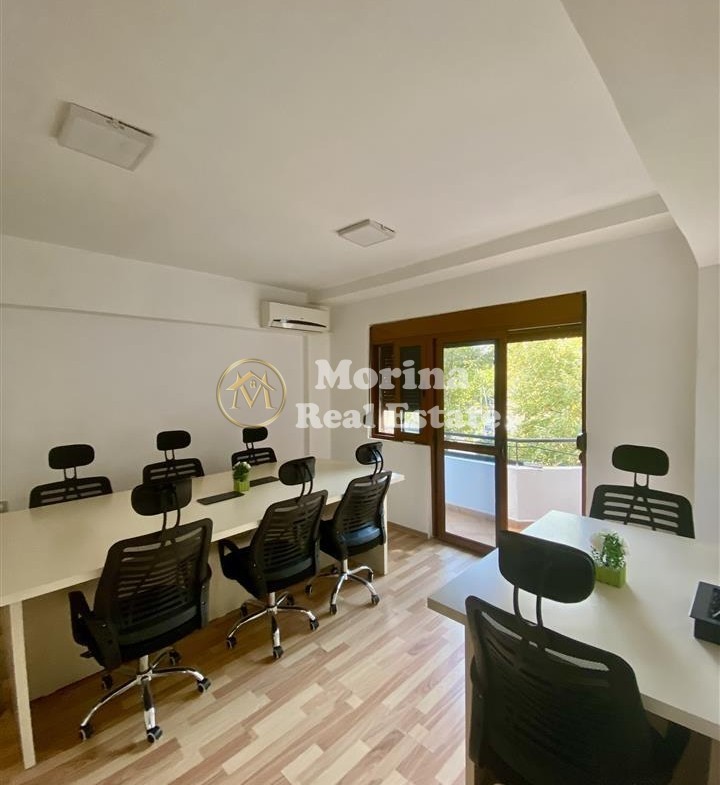 Tirane, jepet me qera zyre Kati 2, 66 m² 900 € (Qender)