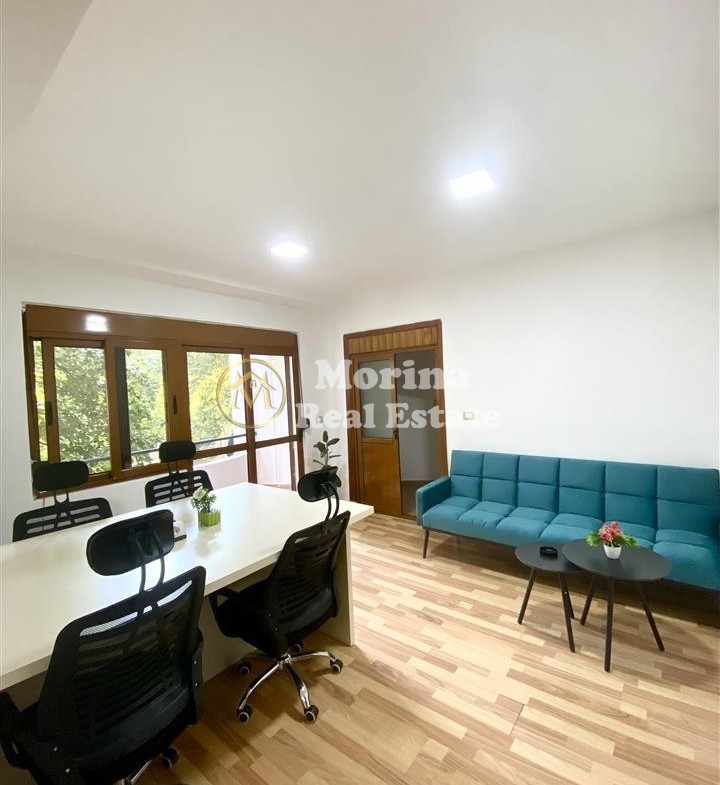 Tirane, jepet me qera zyre Kati 2, 66 m² 900 € (Qender)