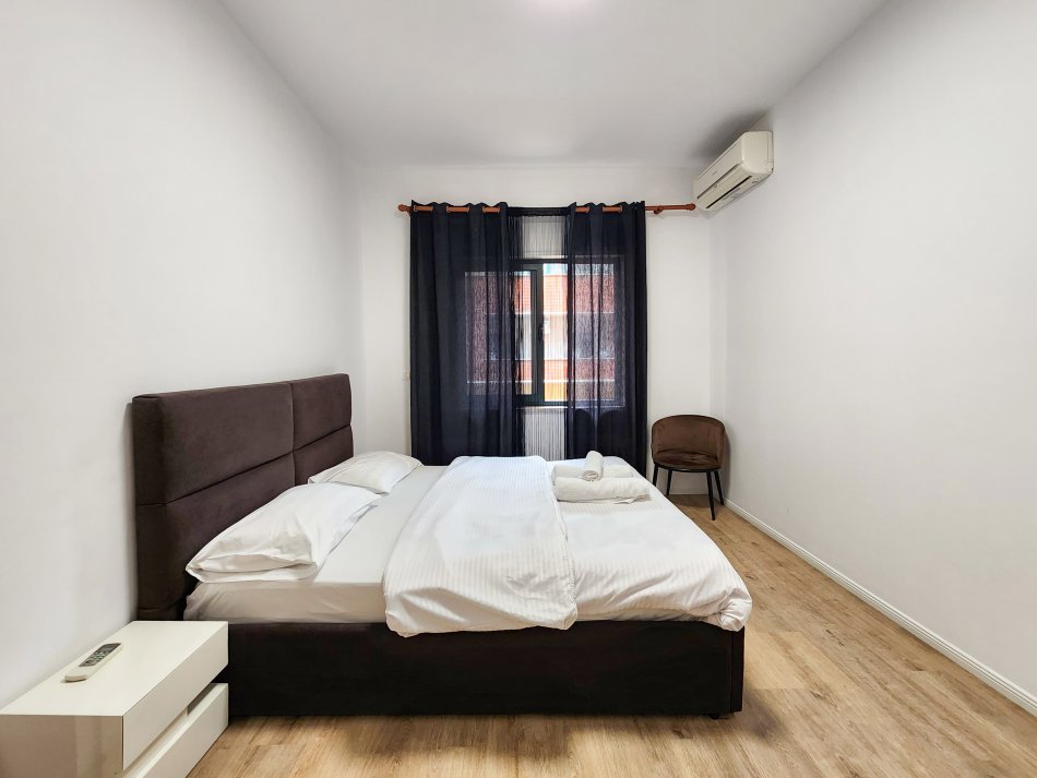 Cmim ofertë🔥 - Shitet: 3+1+2wc & 2Depo ( QENDER, Sheshi Skenderbej, - Galeria, brenda ) k7, pllt i Ri ( 355.000 Euro )