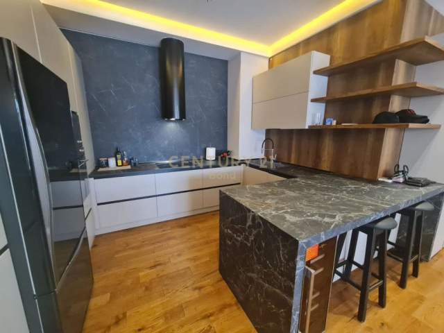 Tirane, shitet apartament 1+1+A+BLK Kati 7, 144 m² 390.000 Euro