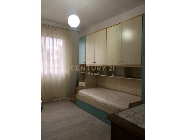 Tirane, jepet me qera apartament 2+1 Kati 3, 69 m² 450 Euro (Mihal Grameno)