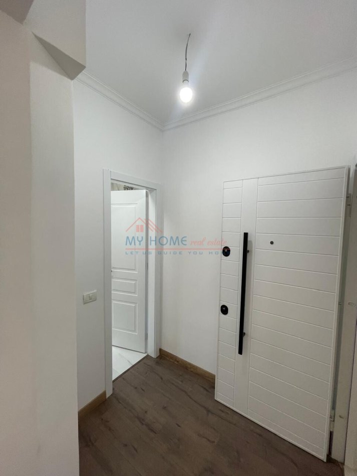 Apartament 1+1 ne shitje 21 Dhjetori ne Tirane