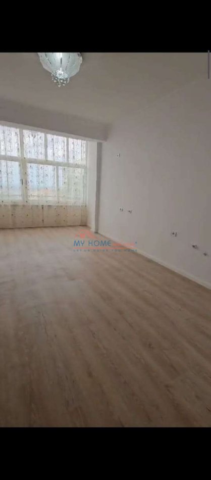 Tirane, shitet apartament 1+1+Ballkon Kati 2, 77.000 € 