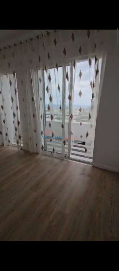 Tirane, shitet apartament 1+1+Ballkon Kati 2, 77.000 € 