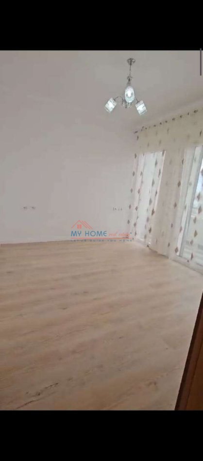 Tirane, shitet apartament 1+1+Ballkon Kati 2, 77.000 € 