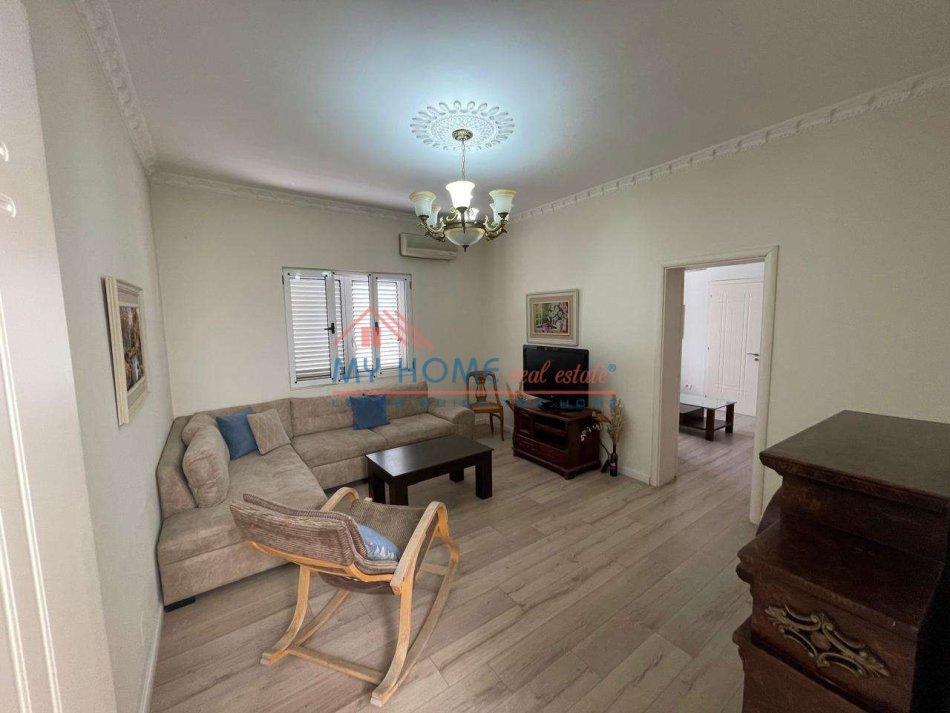 Tirane, jepet me qera apartament Kati 3, 