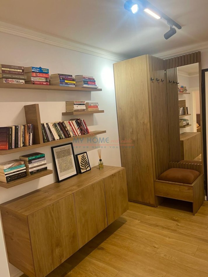 Apartamenti 1+1 ne Shitje tek Ish Tregu Elektrik(Eno)