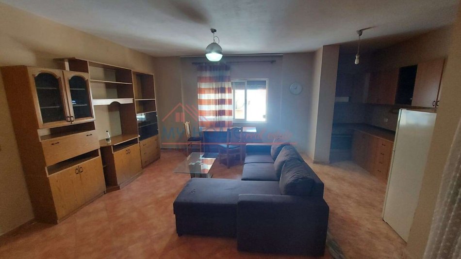 Tirane, shitet 1+1 Kati 7, 69 m² 