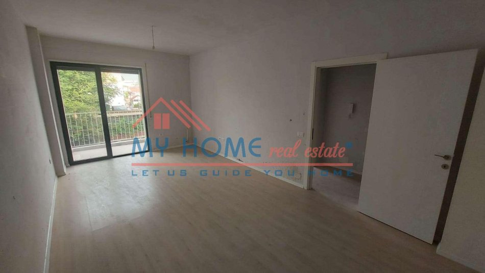 Tirane, shitet apartament 1+1+Ballkon Kati 2, 68 m² 