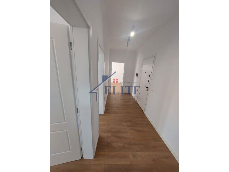 Tirane, shitet apartament 2+1+Ballkon Kati 5, 89 m² 185.000 € (Rruga e Dibres)