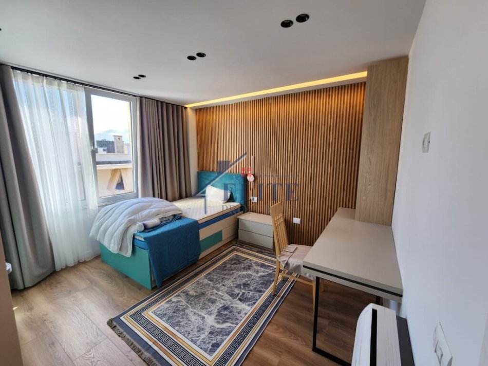 Tirane, jepet me qera apartament 2+1+Ballkon Kati 9, 115 m² 1.150 € (Rruga Myslym Shyri)
