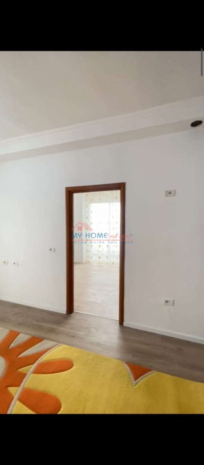 Tirane, shitet apartament 2+1+Ballkon Kati 2, 73 m² 96.000 € (Fresk)