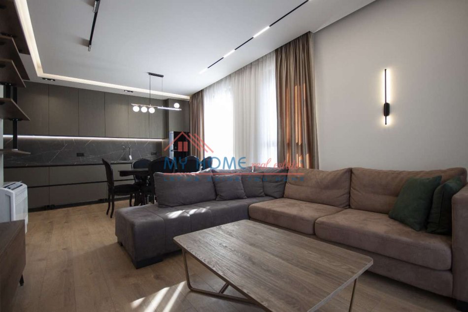 Tirane, jepet me qera apartament 2+1 Kati 7, 