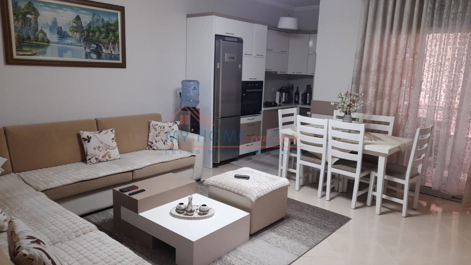 Apartament 2+1 ne shitje te Komuna Parisit(Fatjana)