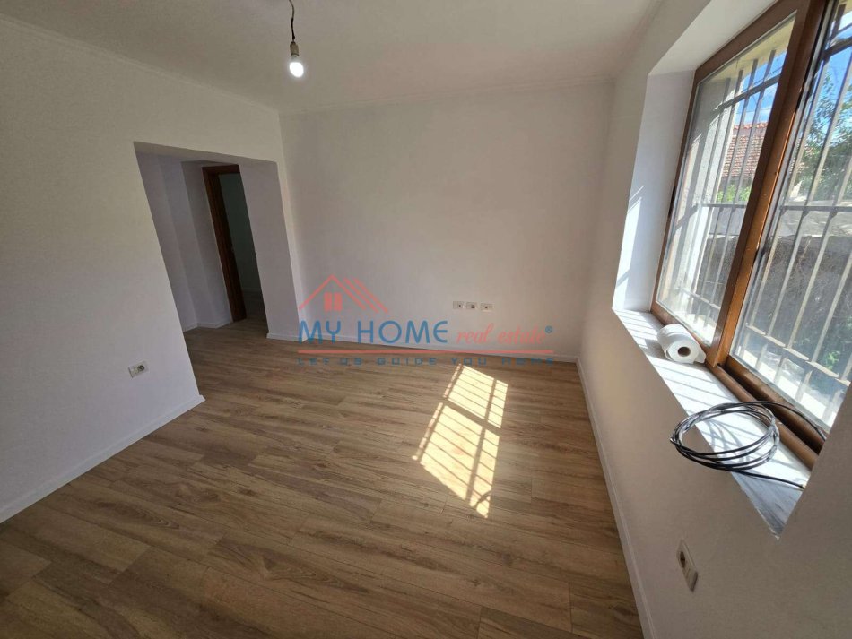 Tirane, shitet apartament 2+1+Ballkon Kati 1, 81 m² 138.000 € (Ali Demi)