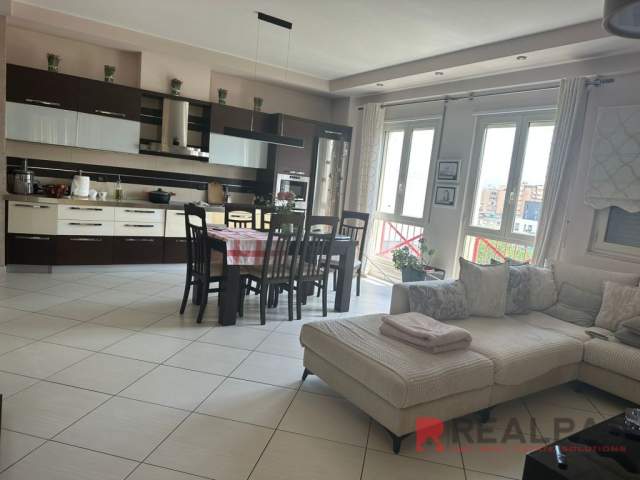 Tirane, shes apartament 2+1 Kati 7, 134 m² 227.800 Euro (OKAZION I RRALLE TE DELIJORGJI 1700 E/M2)
