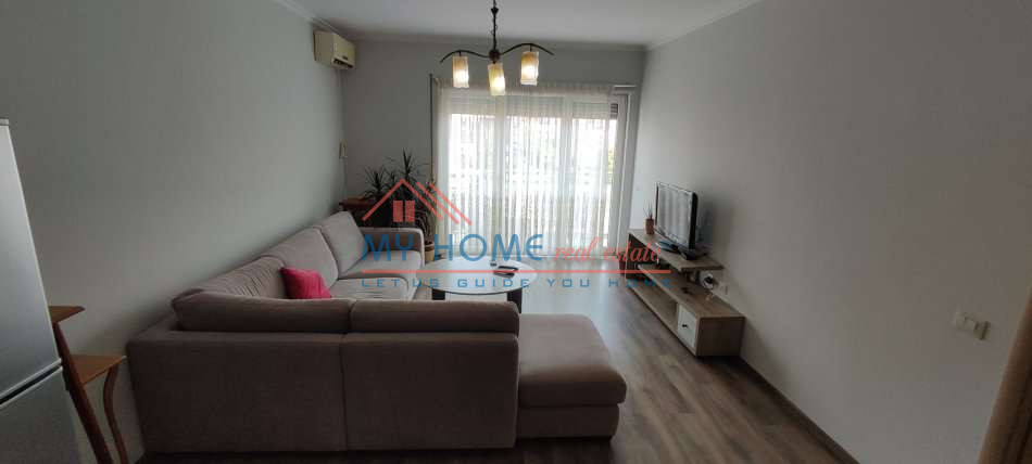 Tirane, jepet me qera apartament 1+1 Kati 6, 