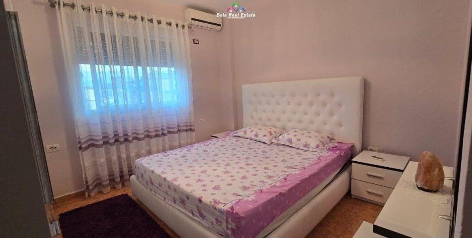 Tirane, jepet me qera apartament 1+1+Ballkon Kati 7, 55 m² 510 € (vace zela)