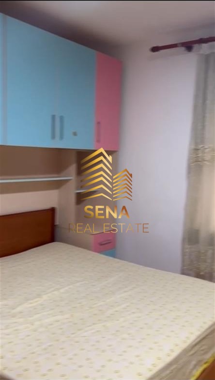Tirane, jepet me qera apartament 1+1+Ballkon Kati 2, 75 m² 350 € (RRUGA KONGRESI I MANASTIRIT)