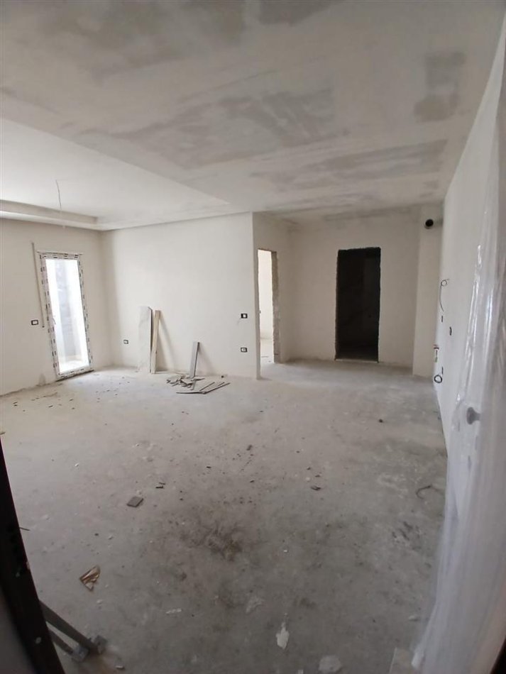 Tirane, shitet apartament 1+1 Kati 3, 74 m² 115.000 € (Ish Sheshi Shiponja)