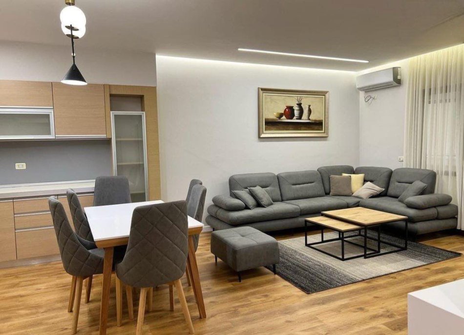 Tirane, shitet apartament 1+1 Kati 4, 75 m² 165.000 € (Komuna Parisit)
