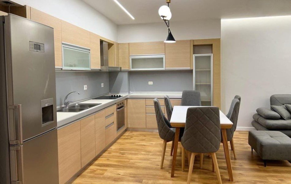 Tirane, shitet apartament 1+1 Kati 4, 75 m² 165.000 € (Komuna Parisit)