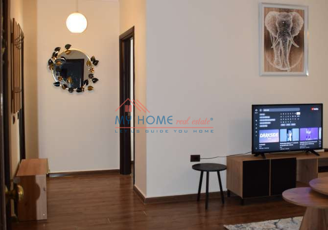 Tirane, jepet me qera apartament 1+1 Kati 5, 