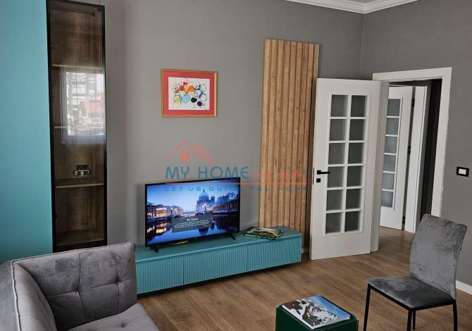 Tirane, jepet me qera apartament 1+1 Kati 3, 650 € 