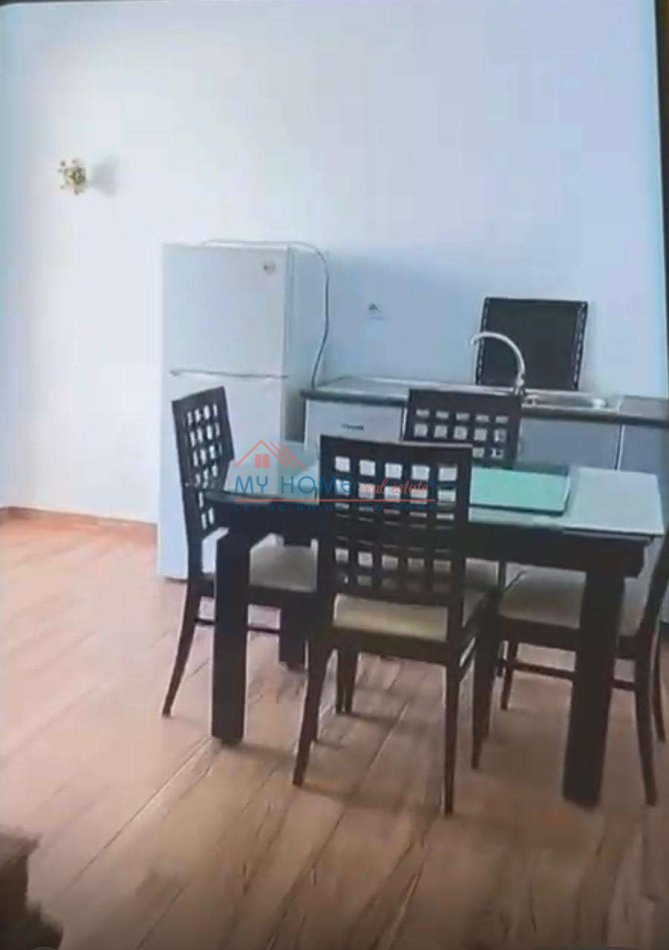 Tirane, jepet me qera apartament 1+1 Kati 4, 450 € 